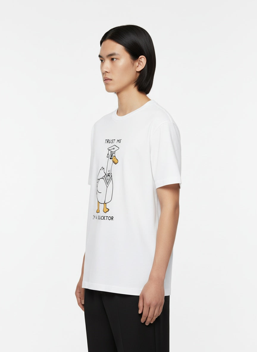 Trust Me I'm a Ducktor – Funny Duck Graphic T-Shirt