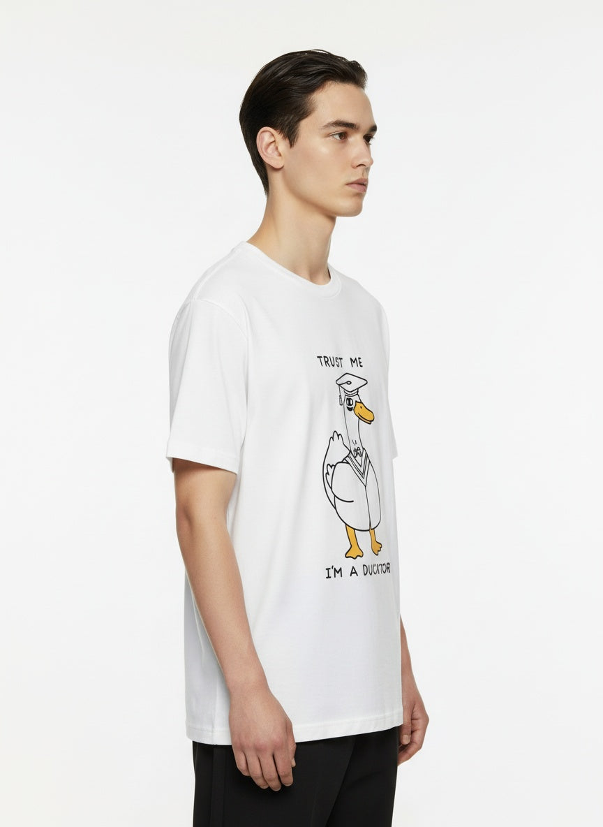 Trust Me I'm a Ducktor – Funny Duck Graphic T-Shirt